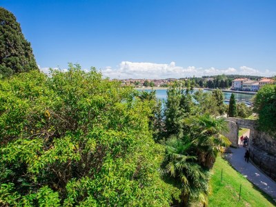 Apartment Old Town Apartment with Sea View in Poreč - Environment photo 16