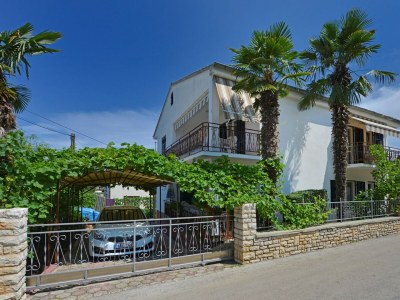 Apartment Apartments Nevia - Two Bedroom Apartment Nevia II A4 with Garden - Outdoor photo 2