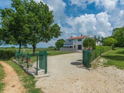 Apartment Apartment Complex Kadum 25 - Studio Kadum on the First Floor near Porec - Outdoor photo 2