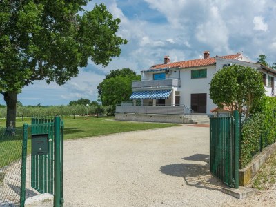 Apartment Apartment Complex Kadum 25 - Two-Bedroom Apartment Kadum near Porec - Outdoor photo 6