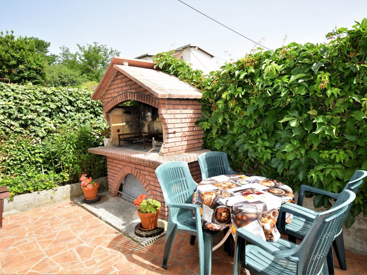 Apartment Apartments Mica - One bedroom apartment A2 - Outdoor photo 3