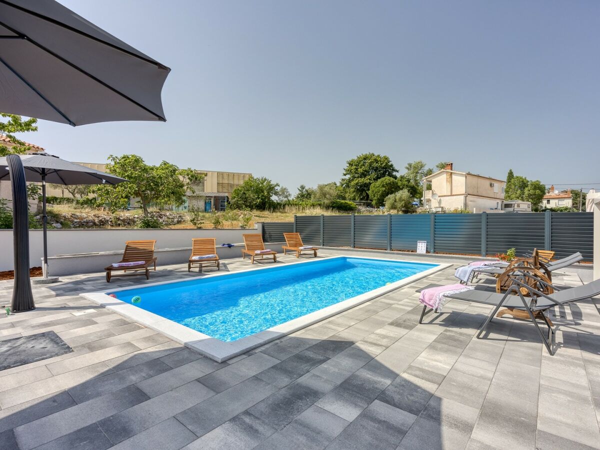 Villa Villa Manda with Private Pool - Outdoor photo 3