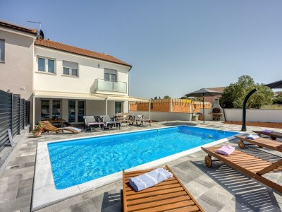 Villa Villa Manda with Private Pool - Outdoor photo 11