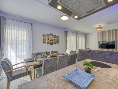 Villa Villa Manda with Private Pool - Features photo 18