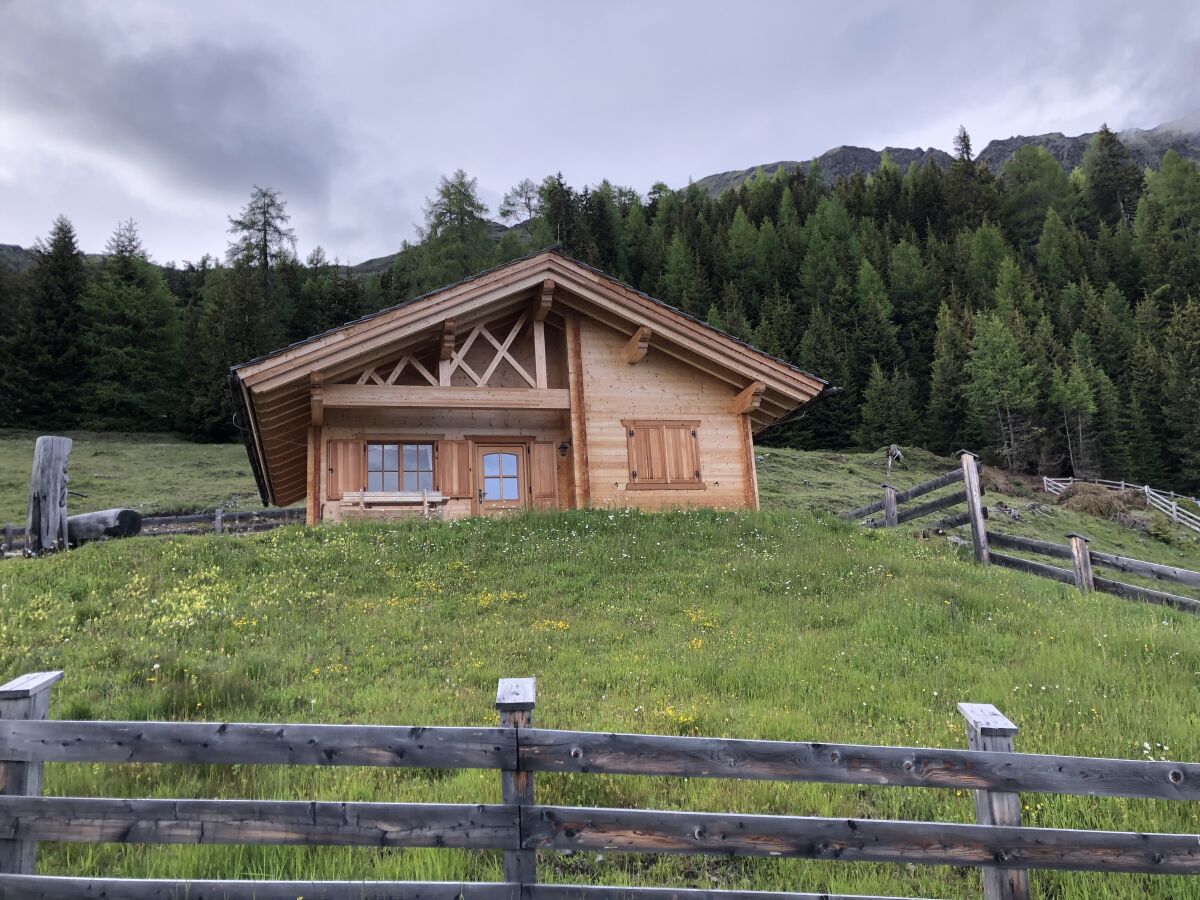 Alpine hut Huberalm - Outdoor photo 4