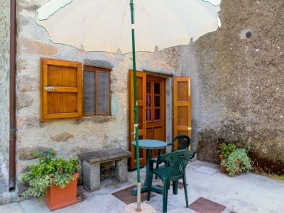 Cottage Mansion in Pescaglia near Tuscan Coast - Outdoor photo 2