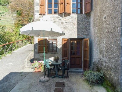 Cottage Mansion in Pescaglia near Tuscan Coast - Outdoor photo 4