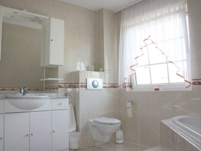 Holiday house Wall - Features photo 8