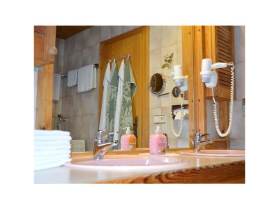 Apartment Ferienhaus/3 Schlafräume/Bad, WC - Features photo 53