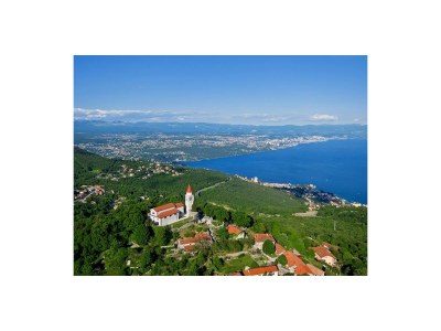 Holiday apartment Kukurin 2 - Environment photo 8