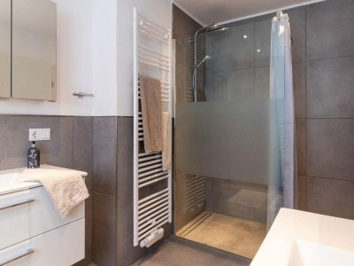 Holiday house Modernes Split-Level Haus nahe am Hennesee - Features photo 34