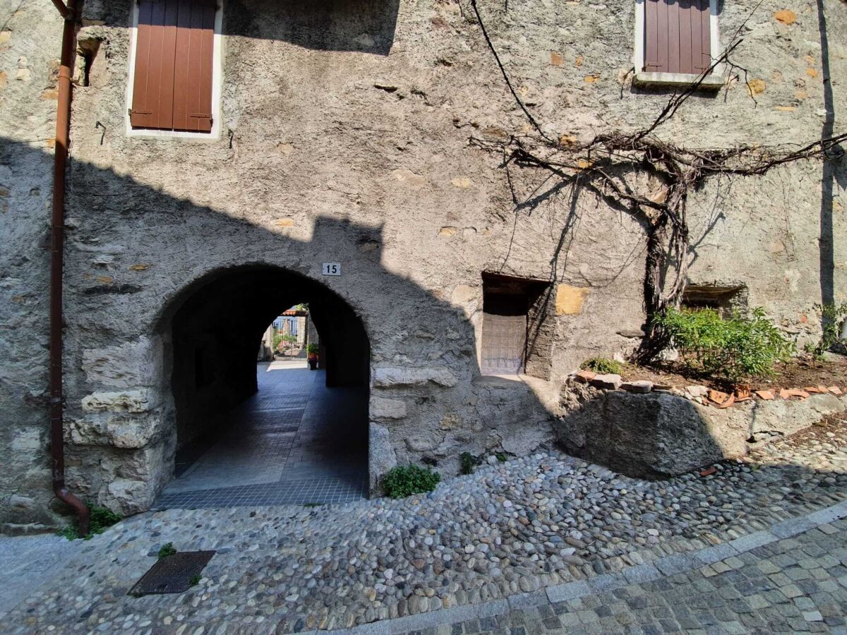 Holiday house Ferienhaus am Lago di Iseo mit Terrasse - Outdoor photo 2