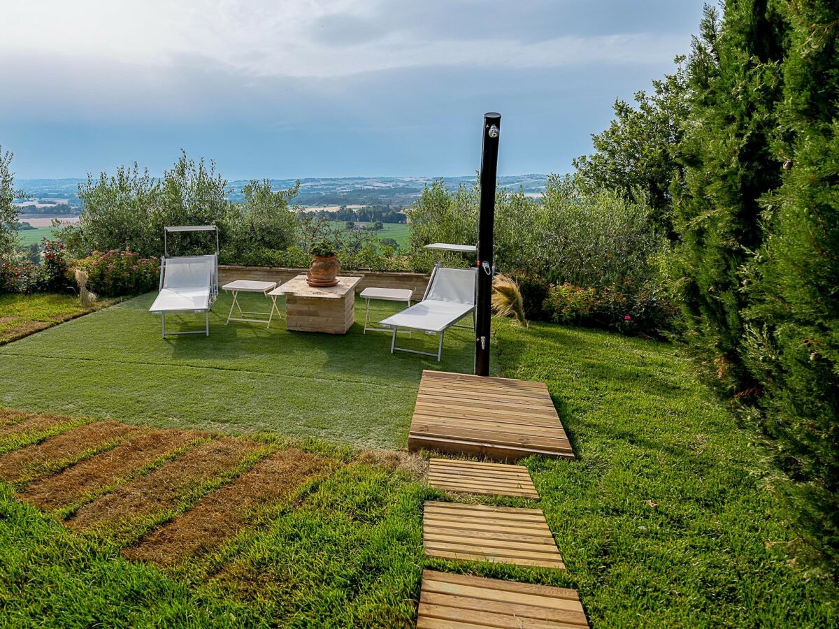 Holiday house Spacious Stay in Montelupone - Outdoor photo 4