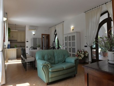 Holiday house Villa in Casalini with Pool & Olive Garden - Features photo 31