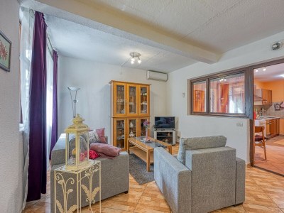 Apartment Pleasure Apartment - Features photo 6