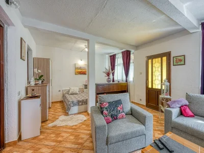 Apartment Pleasure Apartment - Features photo 7