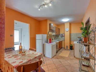 Apartment Pleasure Apartment - Features photo 12