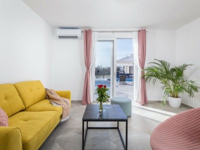 Villa Villa Berg II - Pool, Game Room, Trampoline - Features photo 34