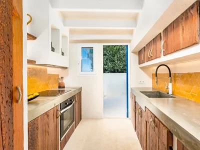 Villa Beachfront Villa for 8 guests in Cala en Porter - Features photo 11