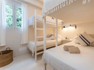 Villa Beachfront Villa for 8 guests in Cala en Porter - Features photo 15