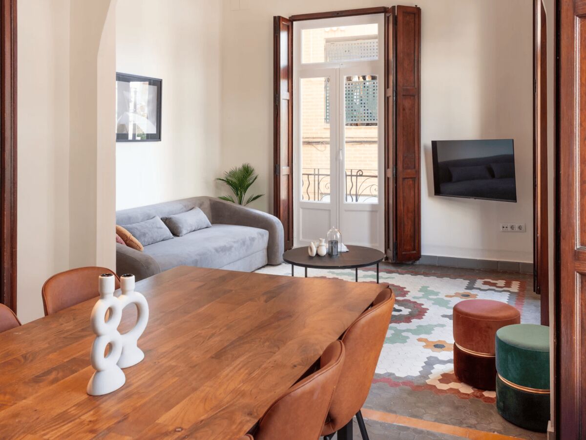 Apartment Charming Three-Bedroom apartment in El Cabanyal - Features photo 2