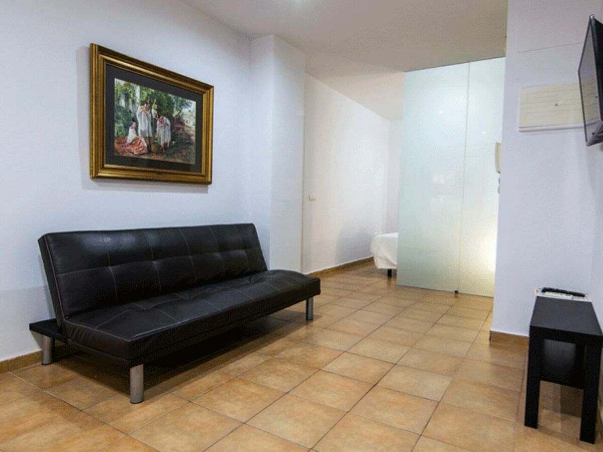 Holiday house Beachside Bliss: Fully Equipped Studio for Four - Features photo 5