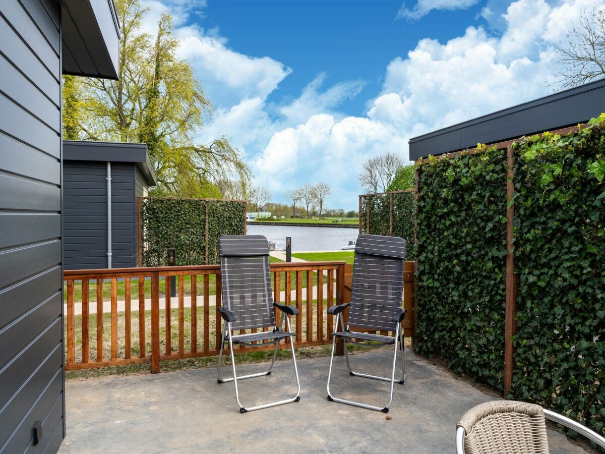 Holiday house Schönes Ferienhaus in Bantega mit Boot an Steg - Outdoor photo 2