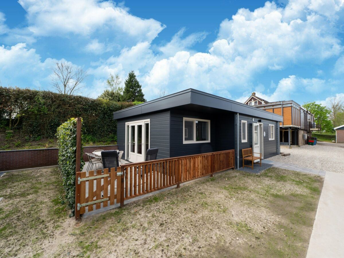 Holiday house Schönes Ferienhaus in Bantega mit Boot an Steg - Outdoor photo 5