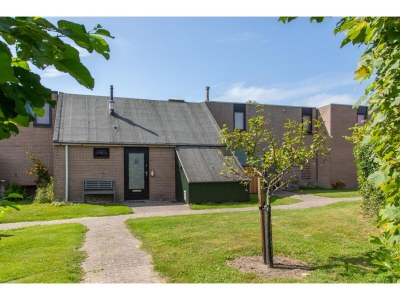 Holiday house Holiday Home in De Punt with Pool & Garden - Outdoor photo 9