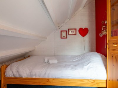 Holiday house Holiday Home in De Punt with Pool & Garden - Features photo 22