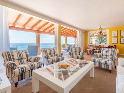 Villa Villa Front a Far - Features photo 17