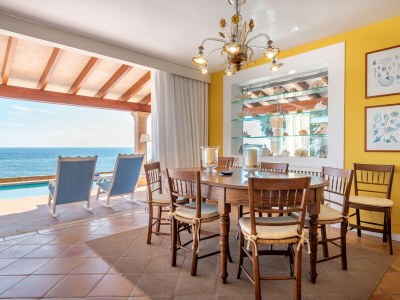 Villa Villa Front a Far - Features photo 20