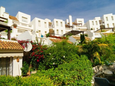 Apartment beachfront pool BBQ - Outdoor photo 3