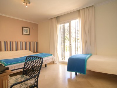 Apartment beachfront pool BBQ - Features photo 12