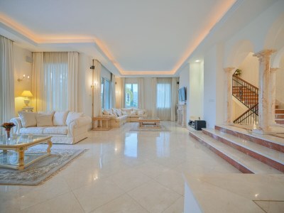 Villa luxurious heated pool - Features photo 15