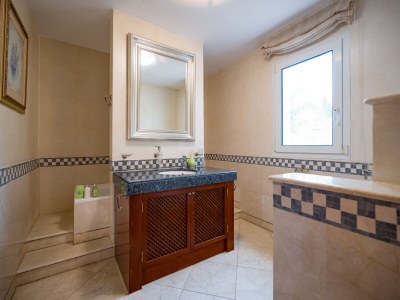 Villa luxurious heated pool - Features photo 30