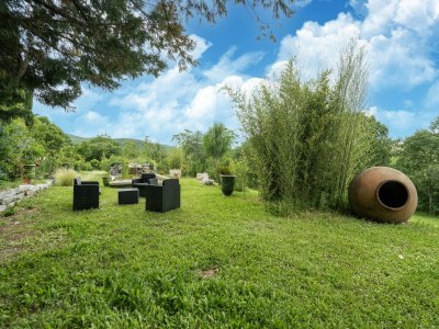 Holiday house Majestic holiday home in Laroque with hot tub - Outdoor photo 5