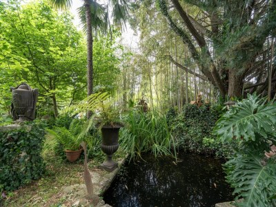 Holiday house Majestic holiday home in Laroque with hot tub - Outdoor photo 16