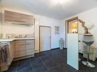 Holiday house Majestic holiday home in Laroque with hot tub - Features photo 22