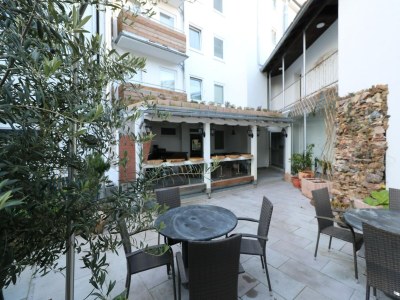 Apartment Apartment in Essen with Garden Terrace - Outdoor photo 3