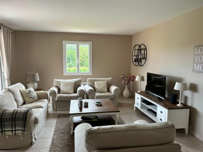 Holiday house Villa in Plan-de-la-Tour with Pool & Vineyard Views - Features photo 17