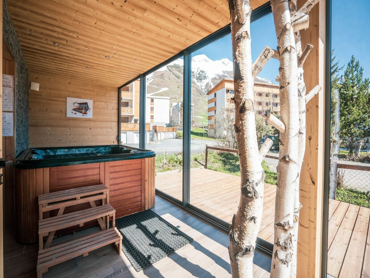 Chalet Chalet in Les Deux Alpes near Ski Lift - Outdoor photo 4
