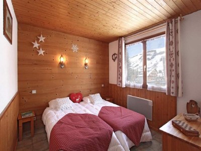 Chalet Chalet in Les Deux Alpes near Ski Lift - Features photo 11