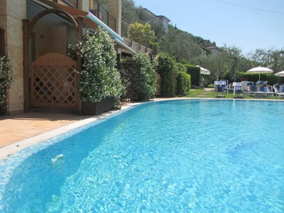 Holiday apartment Residence Rosmari 2-room apartment by the lake with pool - Features photo 8