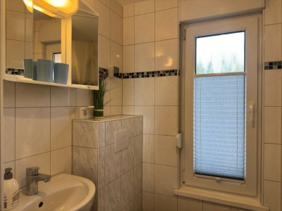 Bungalow Retreat Near Blankenburg Castle - Features photo 24