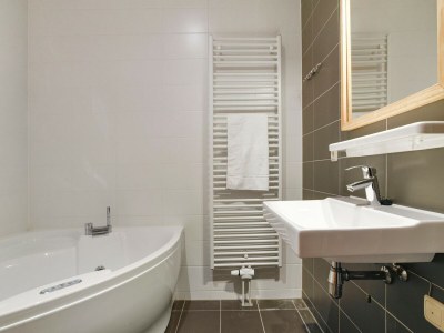 Holiday park Bungalow am See mit Sauna - Features photo 3