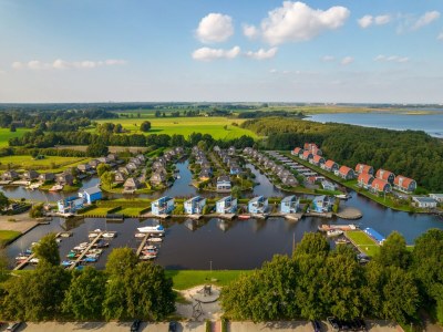 Holiday park Waterfront property in Drenthe - Environment photo 16