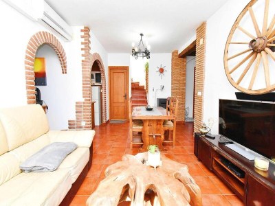 Holiday house House with terrace and parking near the beaches - Features photo 14