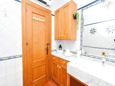 Holiday house House with terrace and parking near the beaches - Features photo 31