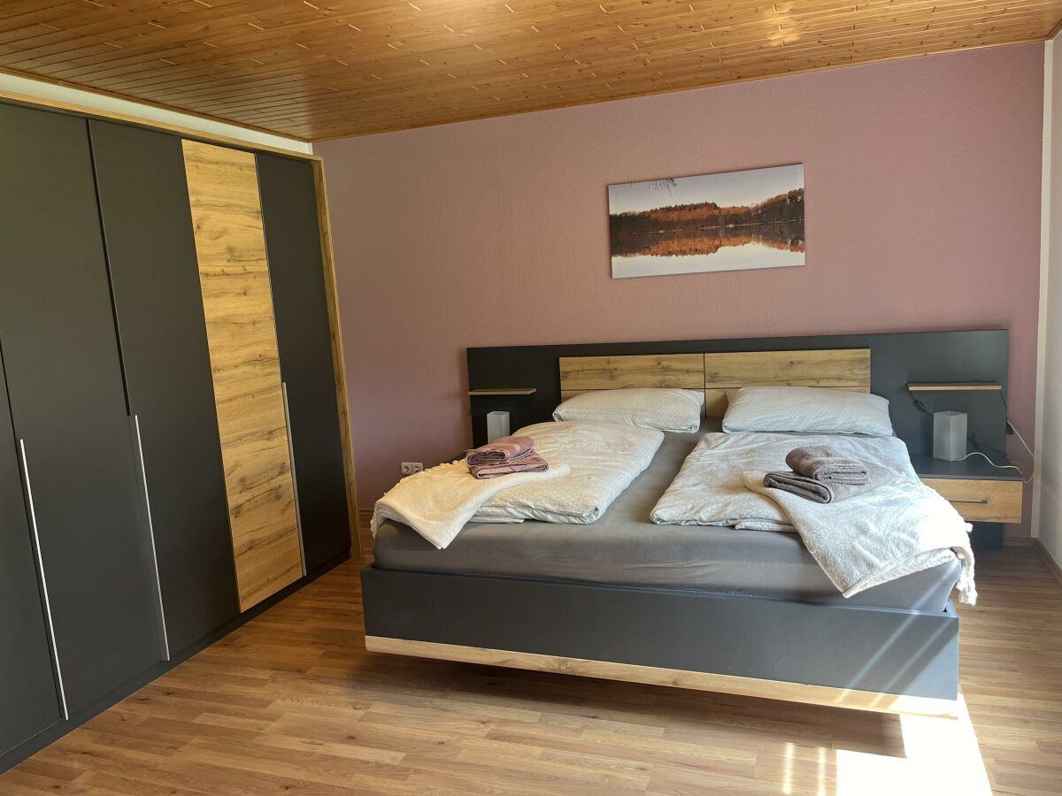 Apartment 4-Bett-Ferienwohnung mit Bad/WC,  bis 6 Pers.